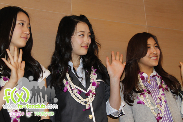 f(x) in Thailand 18-03-10:Krystal,Sulli,Luna