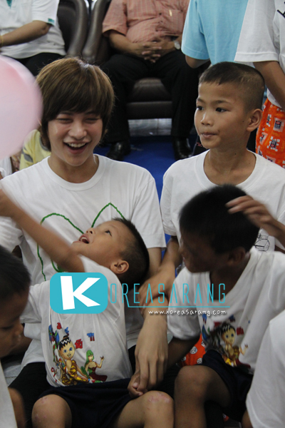 F.cuz in Thailand 12-09-10 (At Bannmahamek): Lee Yoo