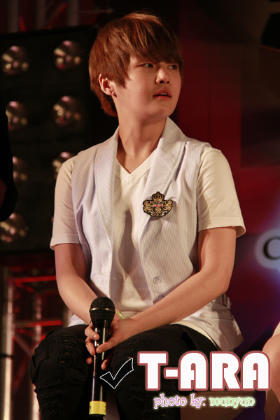 T-ARA in Thailand 05-04-10:Boram