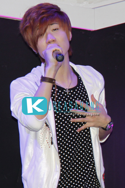 DNT in Thailand 19-12-09 : DNT Crazily Pretty with DAY fan live in Bangkok=>Tae Ku