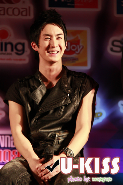 U-KISS in Thailand 05-04-10:Kibum
