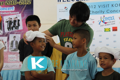 NORAZO in Thailand 12-09-10 (At Bannmahamek): Jobin