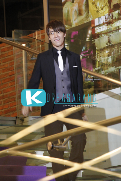 12+ Miracle BB Perfect Powder 14-07-10:DONGHAE