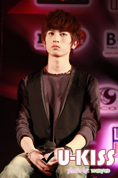 U-KISS in Thailand 05-04-10:Kiseop