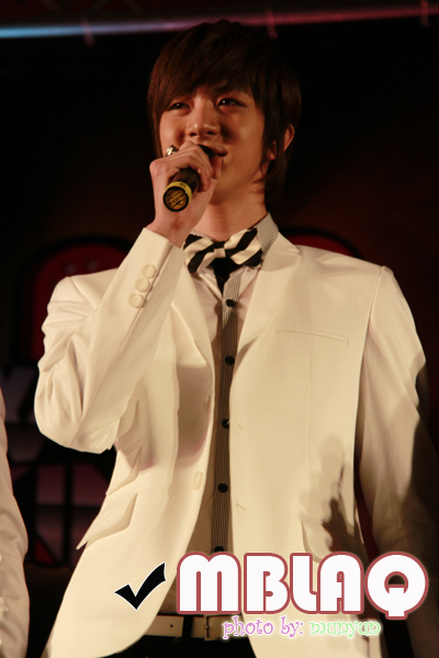 MBLAQ in Thailand 05-04-10:Thunder