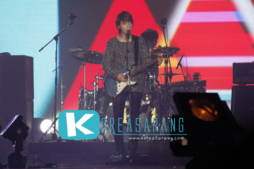 CNBLUE in Thailand 05-11-10:Young Hwa