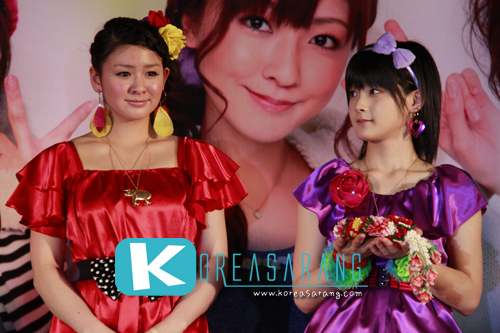 Berryz Kobo in Thailand 25-03-10:Risako,Momoko