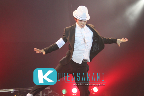 SHU-I in Thailand 18-07-10:Jinseok