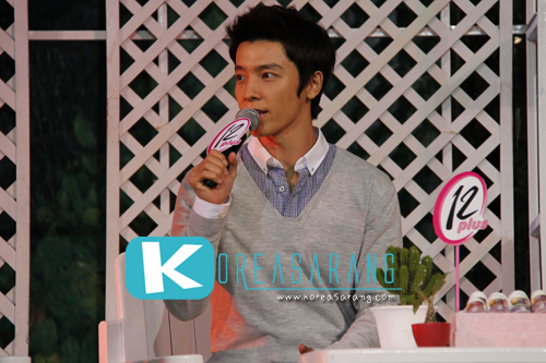 12 Plus Roll-on Press Conference 18-09-10:Donghae
