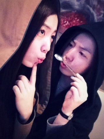พี่น้องถ่ายรูปคู่แล้วกรุจะแยกยังไง