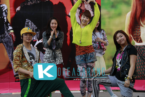 f(x) in Thailand 20-03-10:Victoria,Amber,Krystal,Sulli,Luna