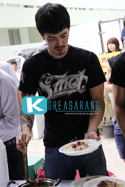 NORAZO in Thailand 12-09-10 (At Bannmahamek): Lee Hyuk