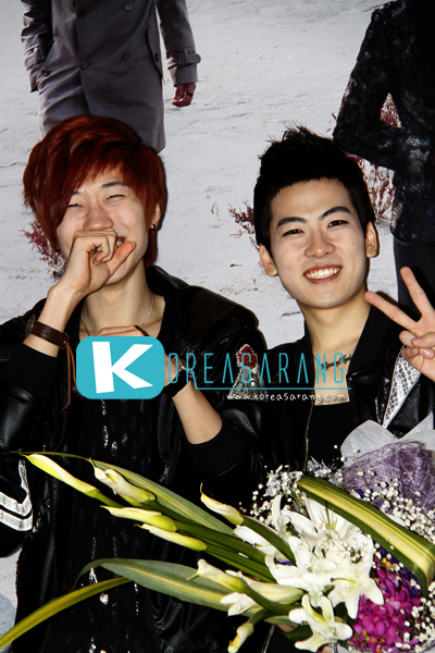 DNT in Thailand 17-12-09 : DNT Crazily Pretty with DAY fan live in Bangkok=>Tae Ku+Byung Kyu