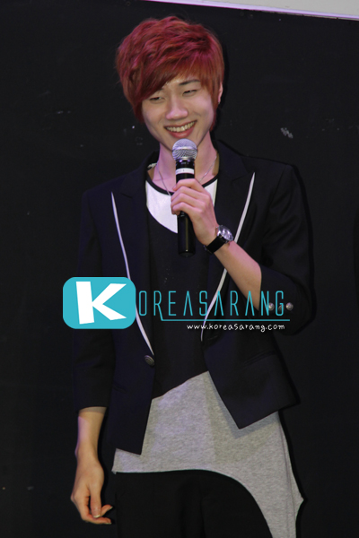 DNT in Thailand 19-12-09 : DNT Crazily Pretty with DAY fan live in Bangkok=>Tae Ku