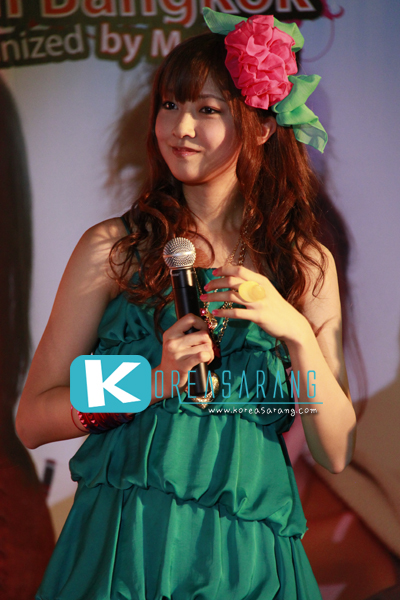Berryz Kobo in Thailand 25-03-10:Yurina