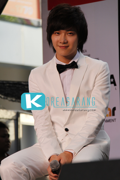 SHU-I in Thailand 16-07-10:Changhyun