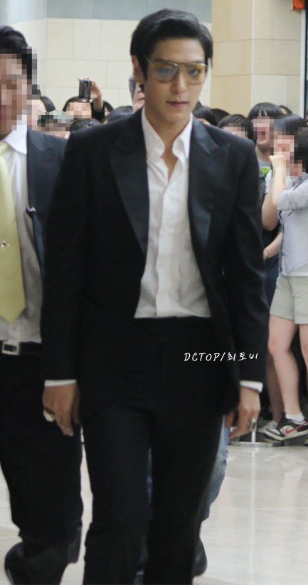 หล่อจัง งานไรนี่ หรืองานเมื่อวาน