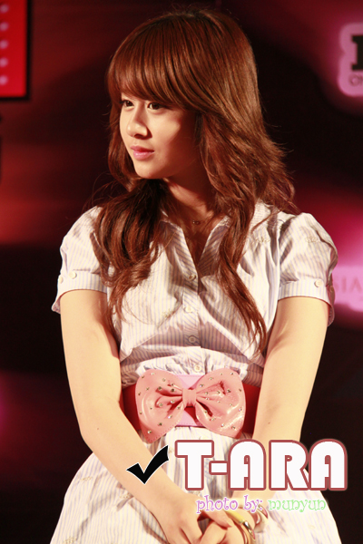 T-ARA in Thailand 05-04-10:Jiyeon