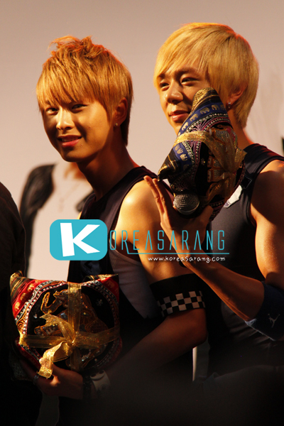 ZE:A in Thailand 29-07-10:Minwoo,Junyoung