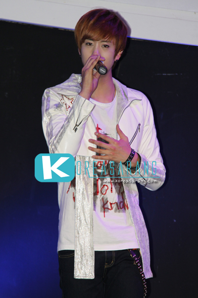 DNT in Thailand 19-12-09 : DNT Crazily Pretty with DAY fan live in Bangkok=>Dong Wook