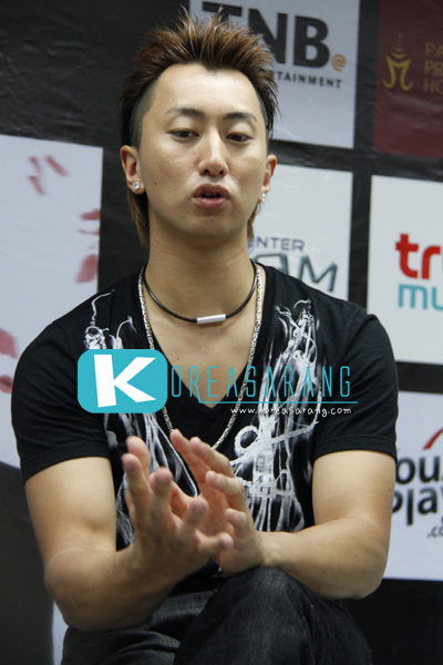 AUCIFER in Thailand 24-09-10:Santa