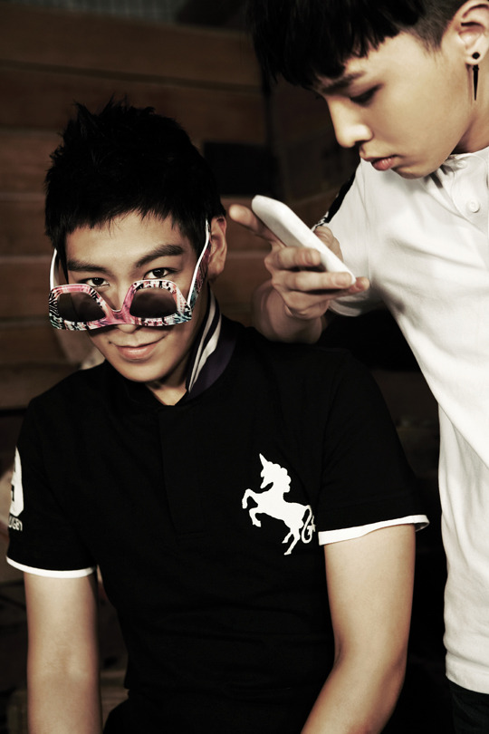 สองคนนี้จะอะไรกันนักหนา หมั่นไส้ คริคริ