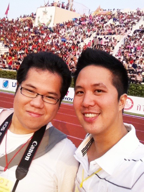 ชิวๆ ที่งานฟุตบอลประเพณี มธ-จุฬา กับ @tapecom