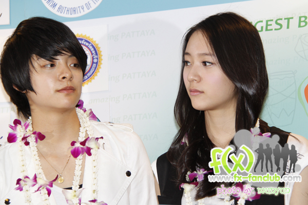 f(x) in Thailand 18-03-10:Amber,Krystal