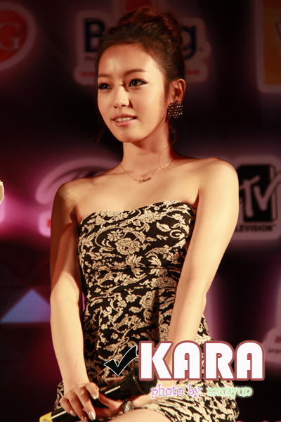 KARA in Thailand 05-04-10:Hara