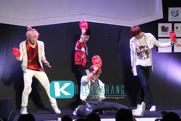 DNT in Thailand 17-12-09 : DNT Crazily Pretty with DAY fan live in Bangkok=>DNT