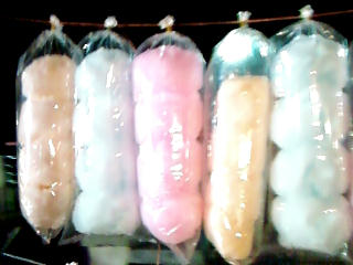 เมื่อก่อนล่ะชอบจัง สายไหมเนี่ย เดี๋ยวนี้รู้สึกเฉยๆแล้วแหะ