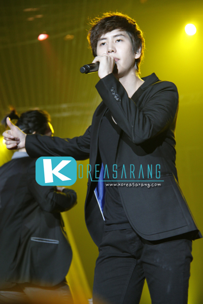 Super Junior in Thailand 05-11-10:Kyuhyun