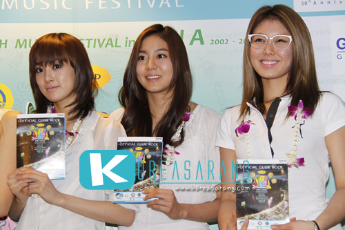 AFTER SCHOOL in Thailand 18-03-10:Joo Yeon,Bekah,UEE