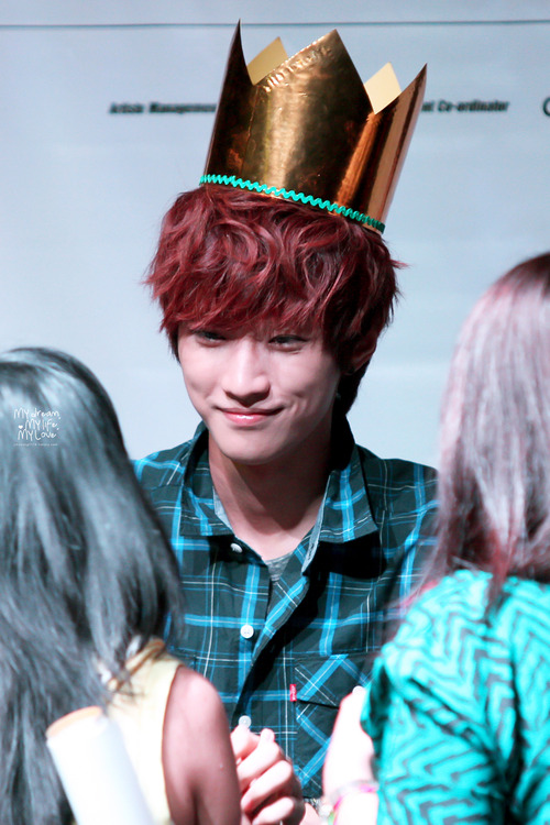 ลีผมเเดง