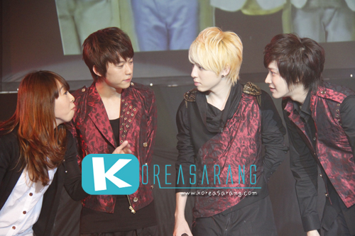 SHU-I in Thailand 18-07-10:In-seok,Hyungjun,Changhyun