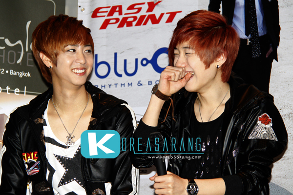 DNT in Thailand 17-12-09 : DNT Crazily Pretty with DAY fan live in Bangkok=>Dong Wook+Tae Ku