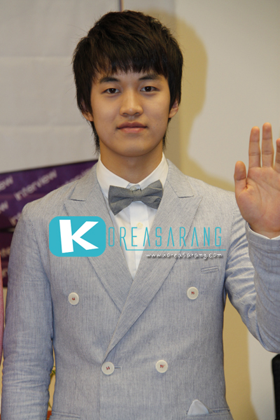 SHU-I in Thailand 16-07-10:Jinseok