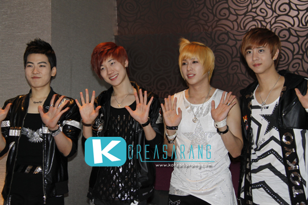 DNT in Thailand 17-12-09 : DNT Crazily Pretty with DAY fan live in Bangkok=>DNT