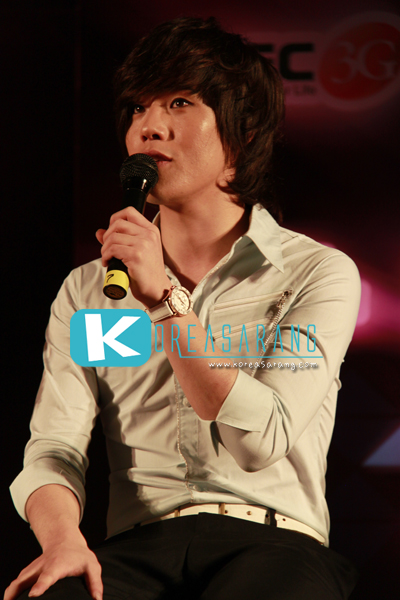 8eight in Thailand 05-04-10:Leehyun