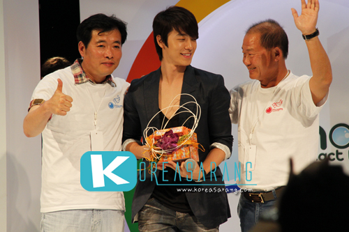 LEE DONGHAE in Thailand 21-06-10