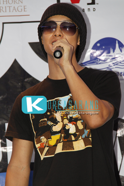 Tae Bin in Thailand 19-09-10