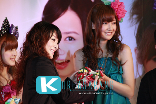 Berryz Kobo in Thailand 25-03-10:Yurina