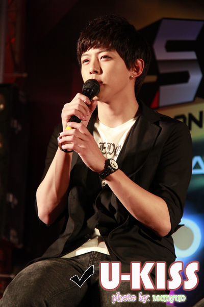 U-KISS in Thailand 05-04-10:Dongho