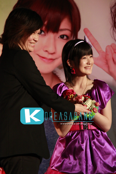 Berryz Kobo in Thailand 25-03-10:Momoko