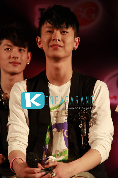 ZE:A in Thailand 05-04-10:Minwoo