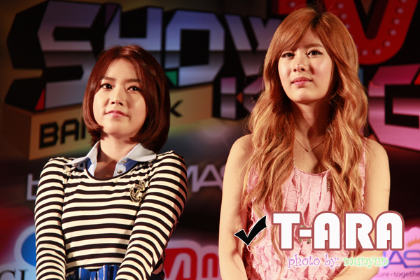T-ARA in Thailand 05-04-10:Soyeon,Kyuri