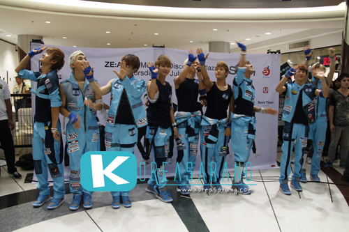 ZE:A in Thailand 29-07-10