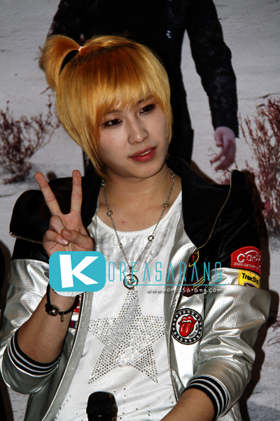 DNT in Thailand 17-12-09 : DNT Crazily Pretty with DAY fan live in Bangkok=>Joon Yong