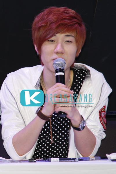 DNT in Thailand 19-12-09 : DNT Crazily Pretty with DAY fan live in Bangkok=>Tae Ku