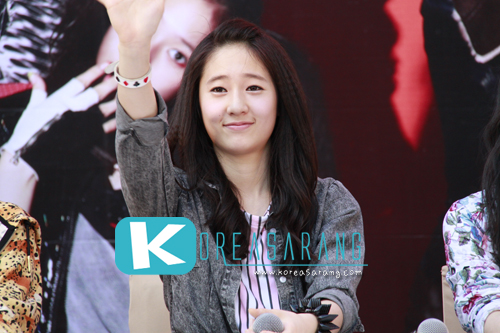 f(x) in Thailand 20-03-10:Krystal